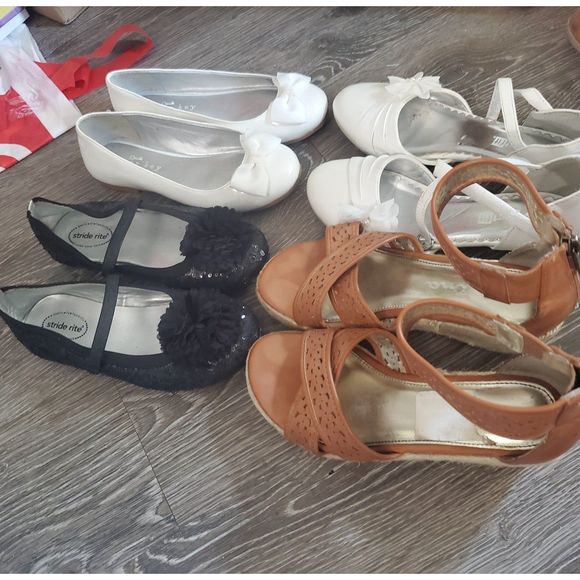 girls shoe lot wedge, heel, and flats..4 pairs of shoes - Picture 5 of 6